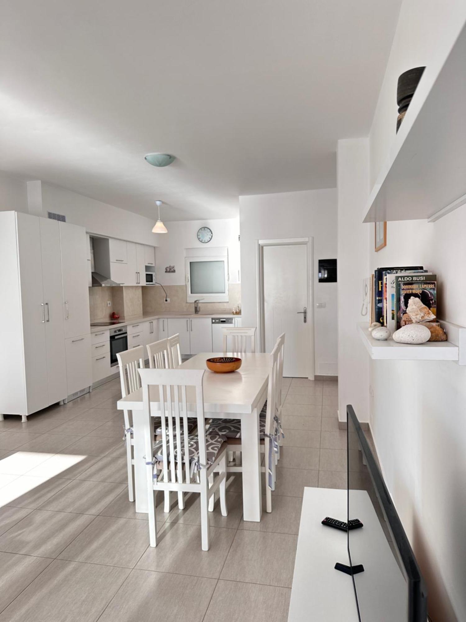 Bay View Apartment ซารานเดอ ภายนอก รูปภาพ